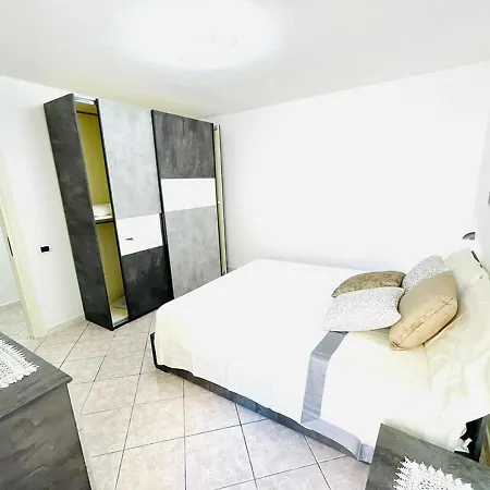 Apartment Puccini Pescoluse *